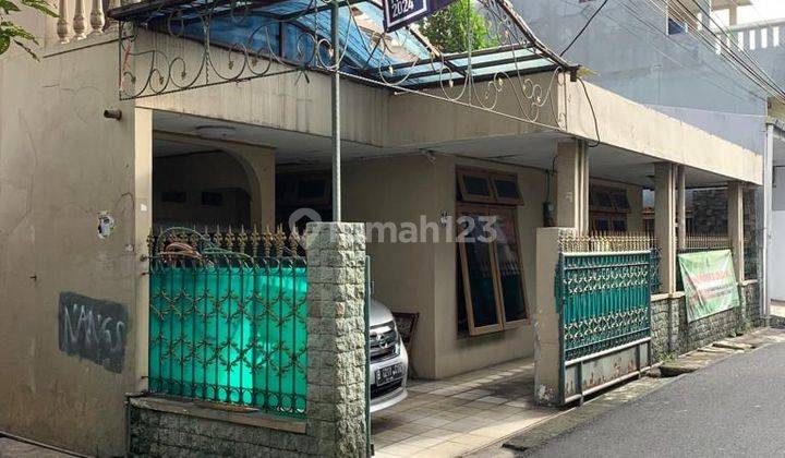 Rumah buat kos2an dekat Halte Busway Tebet Jakarta Selatan 1