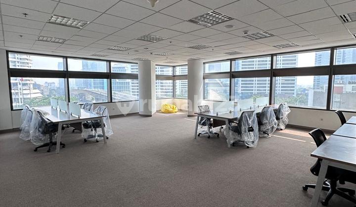 Disewakan Ruang Kantor di Benhil Sudirman Jakarta Selatan Disewakan Ruang Kantor di Benhil Sudirman Jakarta Selatan