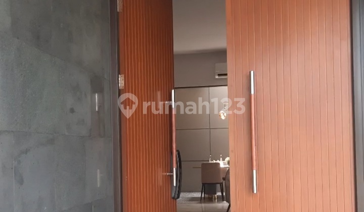 Luxury House Ready to Occupied Near Sudirman Business Center South Jakarta