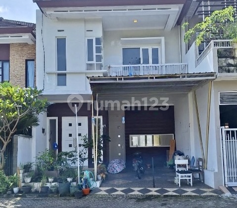 Rumah Minimalis 2 Lantai Strategis Blimbing Dekat Borobudur