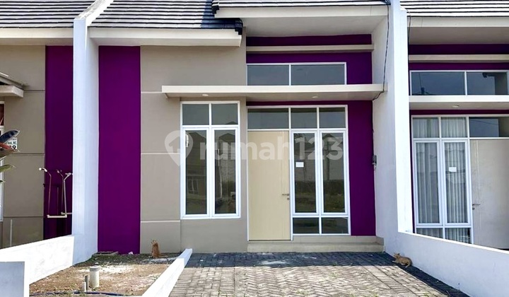 Affordable House in a Good Complex Near Sawojajar Toll Road Affordable House in a Good Complex Near Sawojajar Toll Road