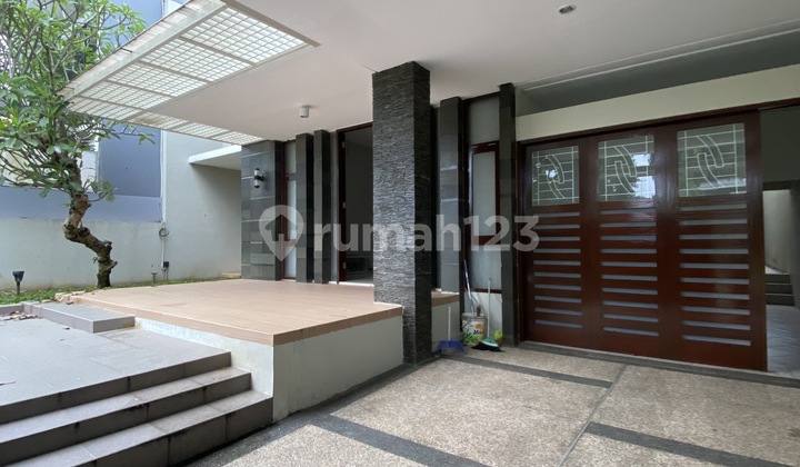 Araya Villa Golf Boulevard, Mewah Ada Kolam Renang