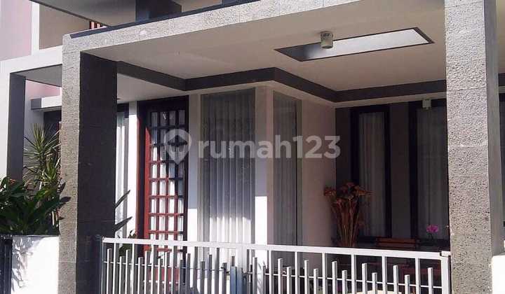 Rumah Modern Eksklusif Permata Jingga West Area