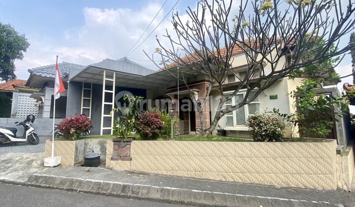 Rumah Murah Kompleks Eksklusif Green Hills Dekat Toll Karanglo 2