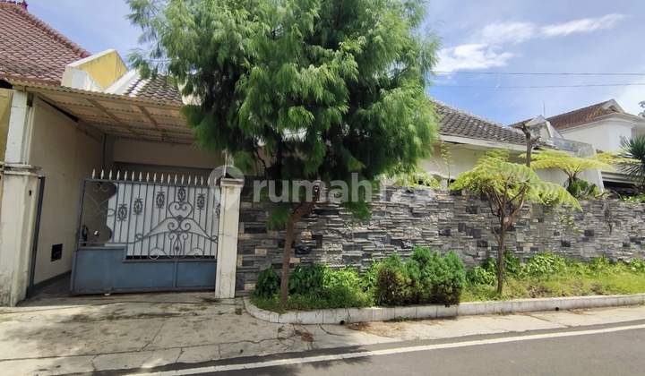 Rumah Terawat Luas 225 Bunga-Bunga Sukarno Hatta Rumah Terawat Luas 225 Bunga-Bunga Sukarno Hatta