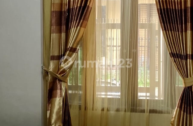 Rumah 11 Kamar Luas 187 Cengger Ayam Sukarno Hatta