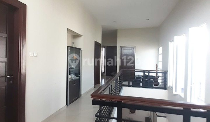2-Story Luxury House in Sukarno Hatta Area 2