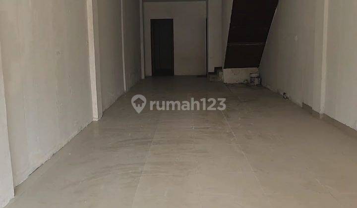 Ruko Disewa Cempaka Putih, Strategis, Luas 4,5x22 Meter, Kode :20368 Dj 2