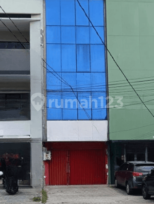 Ruko Disewa Cempaka Putih, Strategis, Luas 4,5x22 Meter, Kode :20368 Dj 1
