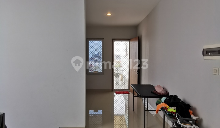 Rumah Furnish 3,5 Lt di Pluit Sakti Jakarta Utara 23