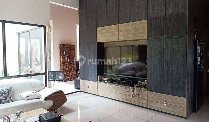 Rumah Super mewah semi furnish kawasan elite lingkungan asri rindang nyaman langka di de Brassia de Park BSD  2