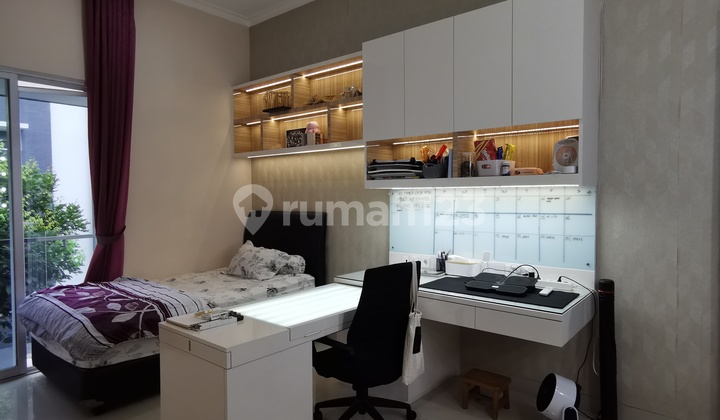 Rumah hook depan taman de Rio Latinos BSD rapi siap huni jarang ada semi furnish  25