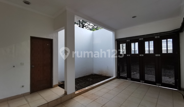 Rumah view depan belakang taman di chadna Avani BSD jarang ada 4
