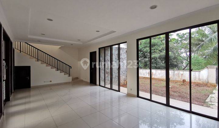 Rumah view depan belakang taman di chadna Avani BSD jarang ada 10