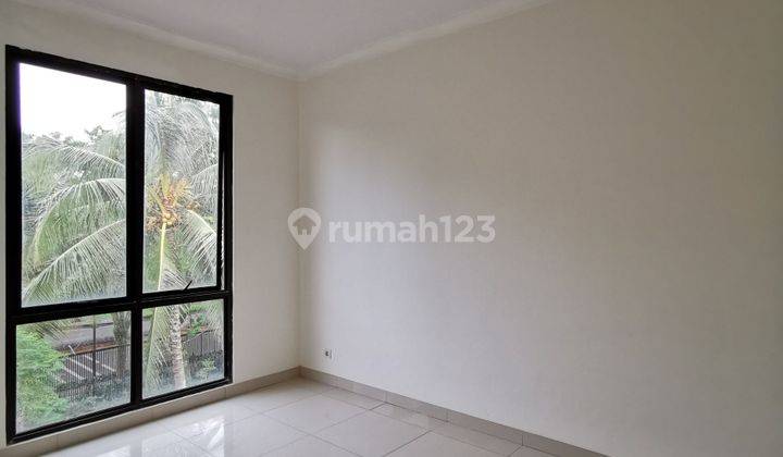 Rumah view depan belakang taman di chadna Avani BSD jarang ada 23