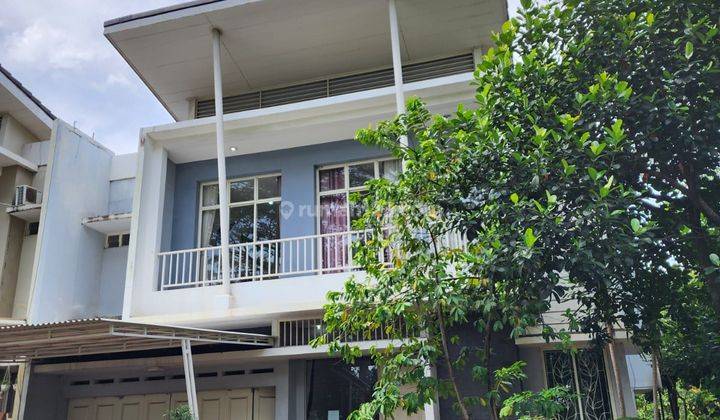 Rumah hook view danau langka di Grisea Th Spring Summarecon Serpong  1