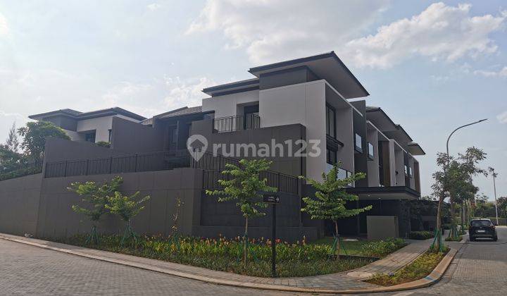 Rumah hook view langsung Botanical Park mewah full marmer ada lift akses lgs Botanical Park di Laurel Navapark BSD dekat Grand lucky, aeon mall, nanyang school, ipeka school, breeze, unilever, Prasetya Mulya university  2