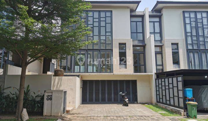 Jual Rumah Semi Furnish Depan Taman Lancewood Navapark Bsd dekat Grand lucky, aeon mall, nanyang school, ipeka school, breeze, unilever, Prasetya Mulya university
 2