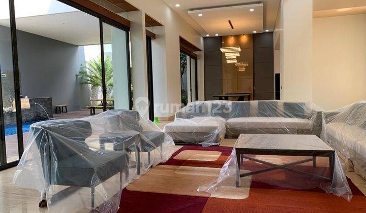 Jual cepat rumah mewah Furnish ada kolam renang di Terrace Golf BSD  2