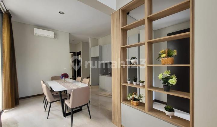 Rumah Mewah Semi Furnish Rapi Jarang Ada di Lancewood Navapark Bsd 2
