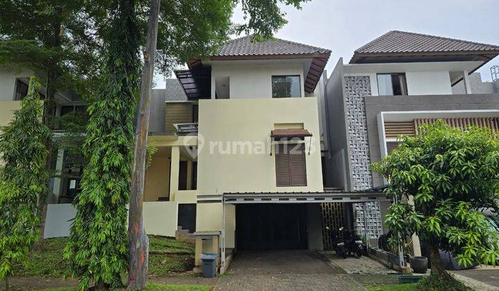 Rumah Mewah Depan Taman Asri Heliconia De Park Bsd Dekat Sport Club, Unilever, Aeon Mall, Breeze, Atma Jaya, Prasetya Mulya, Stasiun Kereta Api Pasar Modern Intermoda, Nanyang School, Ipeka, Grand Lucky, Qbig, Tol Bsd Bintaro Pondok Indah Bandara Soekarno 1