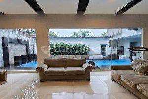 Rumah Hook ada kolam renang di Sutera Jelita Alam Sutera semi furnish 2