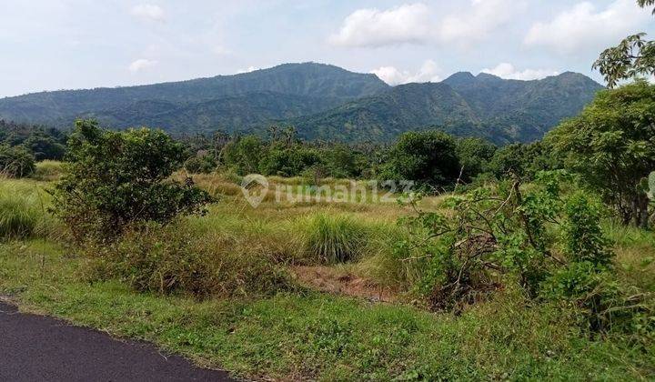 Tanah 1.100 M2 Shm Pinggir Jalan Dan 100 Meter Dari Pantai Amed Karangasem Bali 2