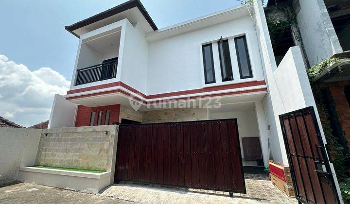 2 Storey Villa House 4 Bedroom Furnished In Kerobokan Near Seminyak Bali 1