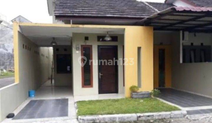 Rumah 2 Lantai Unfurnished 112 M2 Di Komplek Palem Indah Johor Medan 1