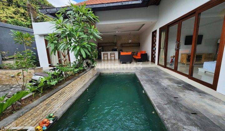 Rumah Villa 200 M2 Shm Furnish Di Kerobokan Dekat Seminyak Bali 1