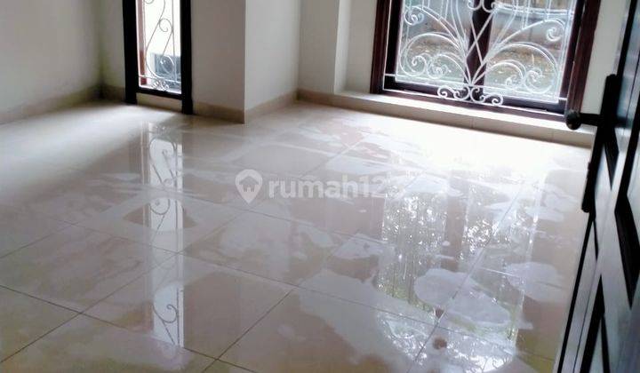 Disewakan Rumah 2lt di Tulodong Bawah 5+1kt Lt310m2 Mel 12