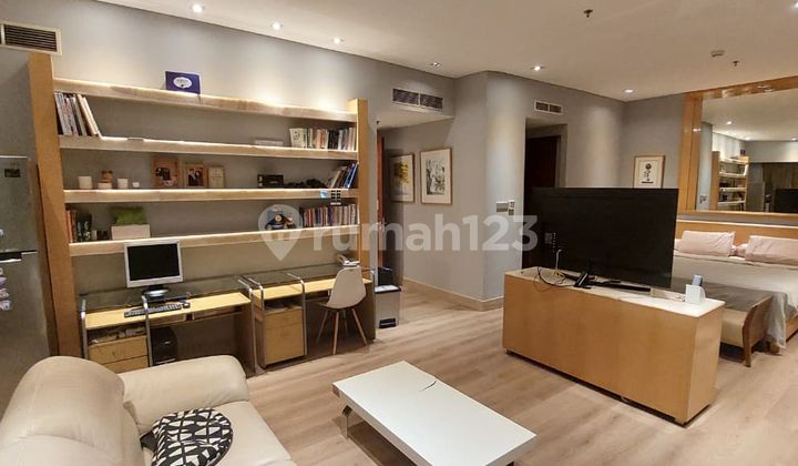 For Sale: Pakubuwono Residence Tower Sandalwood Floor 22E Type 2+1Br (Kitchen, Maid's Room)
