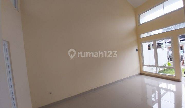RUMAH Cibubur  DOUBLE DINGDING
LOKASI SUDAH DIHUNI 70 % 
BEBAS BANJIR
 5