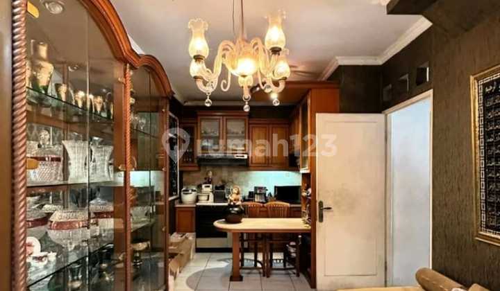 Senayan Bintaro Sek.9 Siap.huni..hadap.selatan.bysari