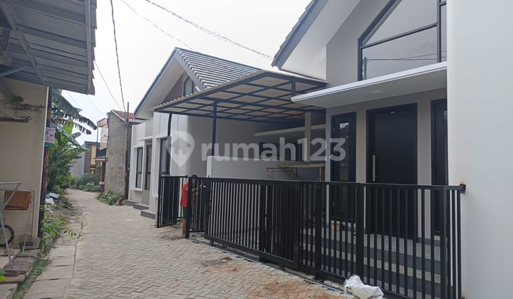 Rumah Siap.huni..nempel.bsd Belakang Taman.giri.loka 2