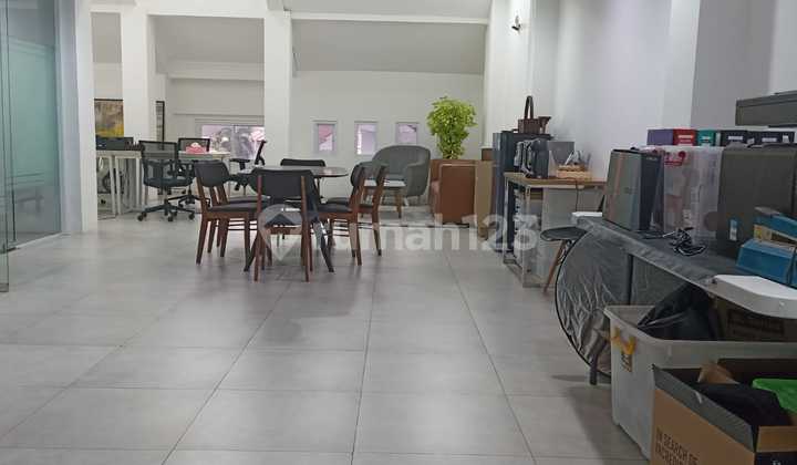 Ruko siap pakai 3.5 lantai.... 4