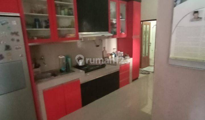 Rumah 2 lantai full furnish lengkap  siap huni rapi terawat  2