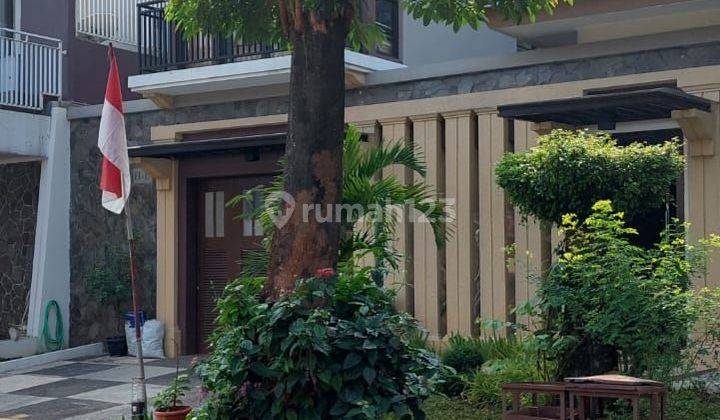 Rumah asri siap huni penuh taman dan pohon 1