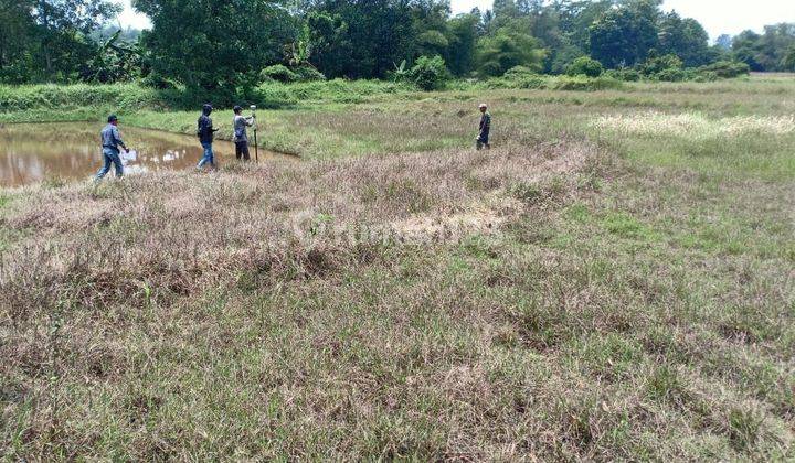 TANAH DARAT MENEMPEL ALIRAN SUNGAI CIPAHEUT TENJO