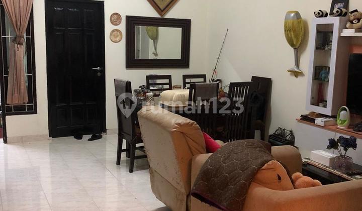 Bsd Kencana Loka... main road, 2 lanes.