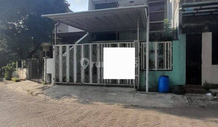 Rumah 2 Lantai Hadap Utara Depan Taman  1