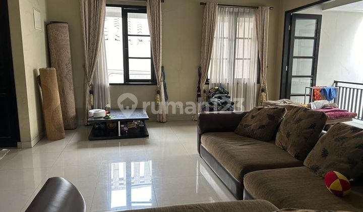 Ready to Occupy Luxury Hook-Shaped Northwest 2