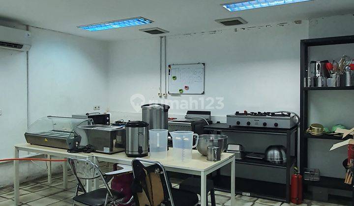 DISEWAKAN RUMAH JOGLO JAKARTA BARAT STRATEGIS BISA UNTUK USAHA & GUDANG  4