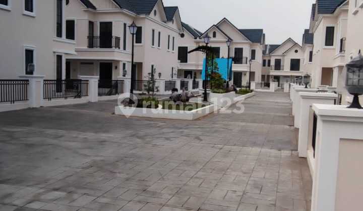 Dijual Rumah Hoek Lavon 2 Double Decker Type Yang Paling Bagus 2