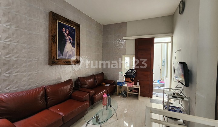 Rumah Tengah Kota Surabaya Jalan Adas Krembangan Surabaya