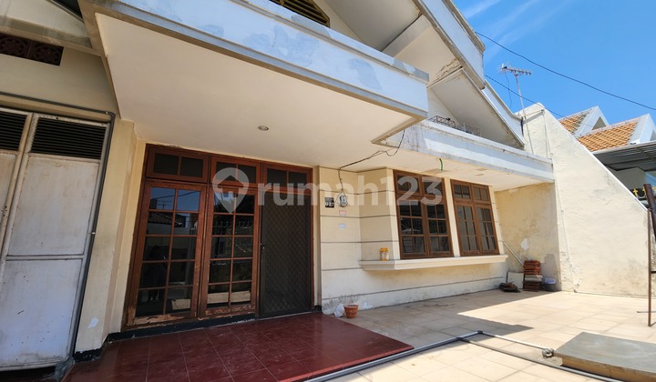 For Sale and For Rent East Surabaya House Dharmahusada Indah