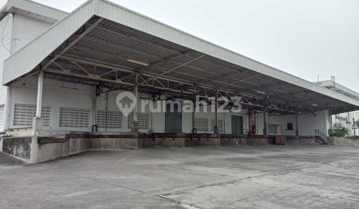 FOR RENT Ready-to-Use Warehouse with Loading Dock Facility in Margomulyo Surabaya