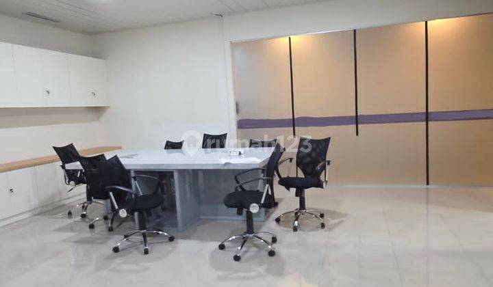 Perkantoran Gold Coast Office Tower Eiffel 1