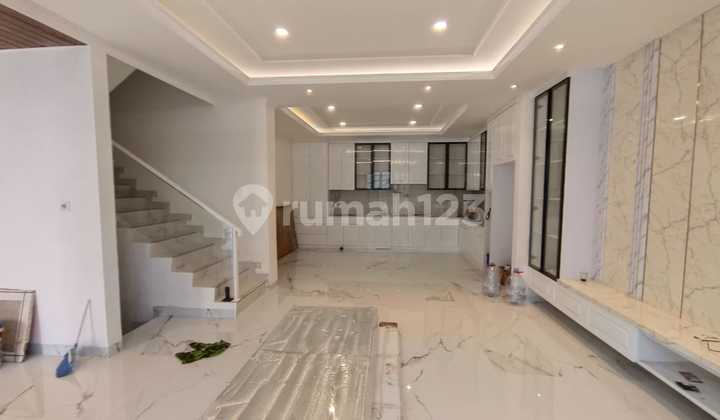Brand New Golf Lake House 4 Floors Cengkareng