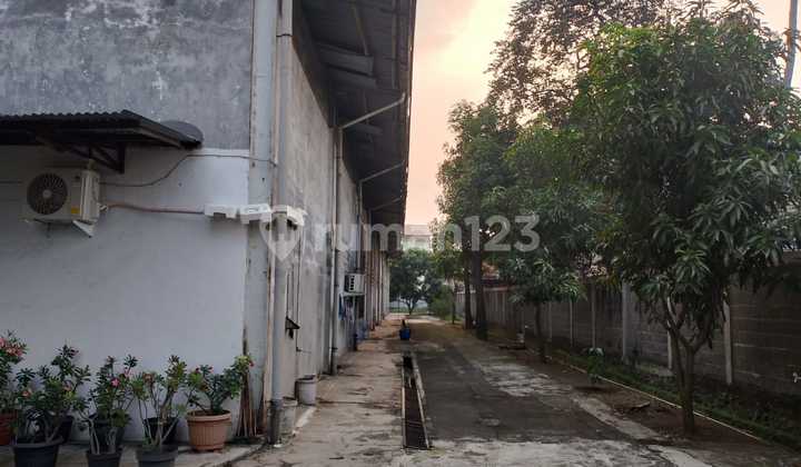 For Rent Industrial Land in Pasar Kemis With Building